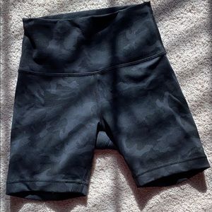 Lululemon Incognito Camo Biker Shorts 4”